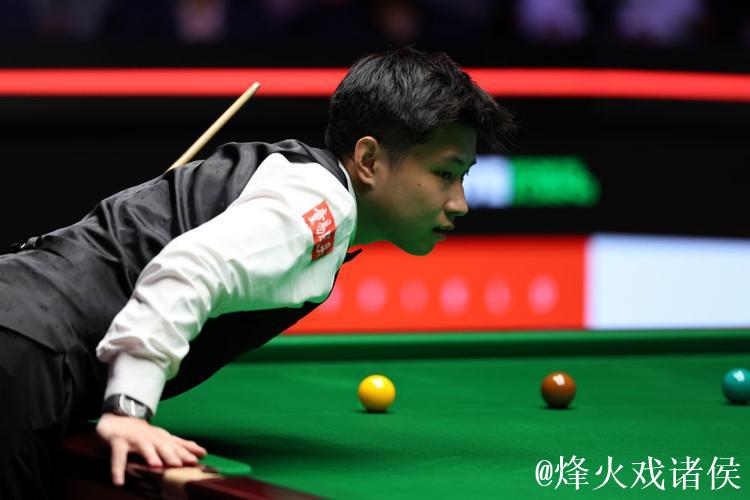 斯诺克冠中冠赛：赵心童2-6不敌特鲁姆普 无缘决赛